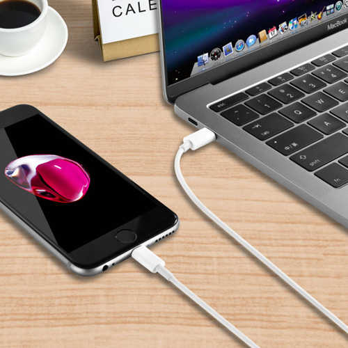 כבל טעינה וסנכרון USB Type C - Lightning